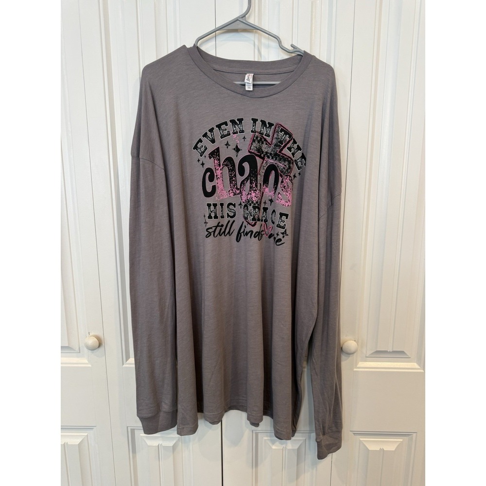 Women's Long Sleeve Graphic Shirt 3 XL Love In Faith Gray with Pink Accents